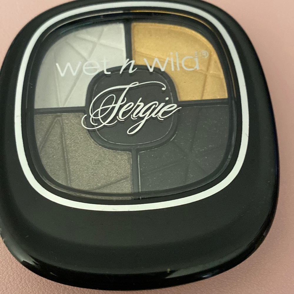 NWT Fergie limited edition eyeshadow quad